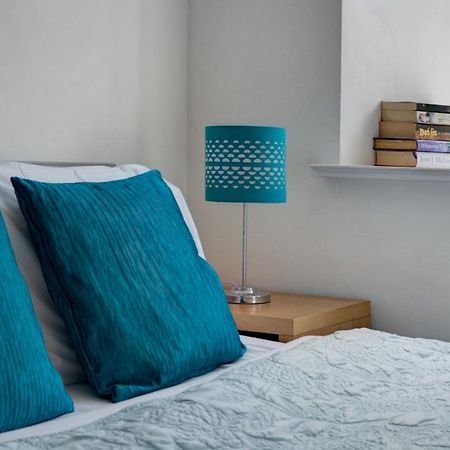 The Shop By Treetop Property Cirencester Buitenkant foto
